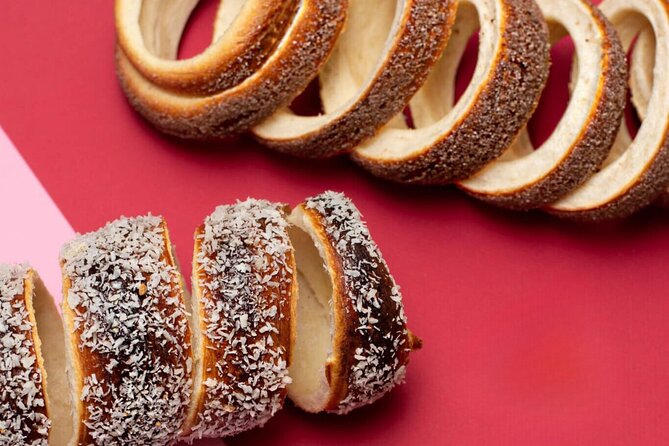 Chimney Cake Workshop Budapest Downtown - Kürtőskalács Class - Where to Meet Kató Néni Finomságai and How to Get Downstairs