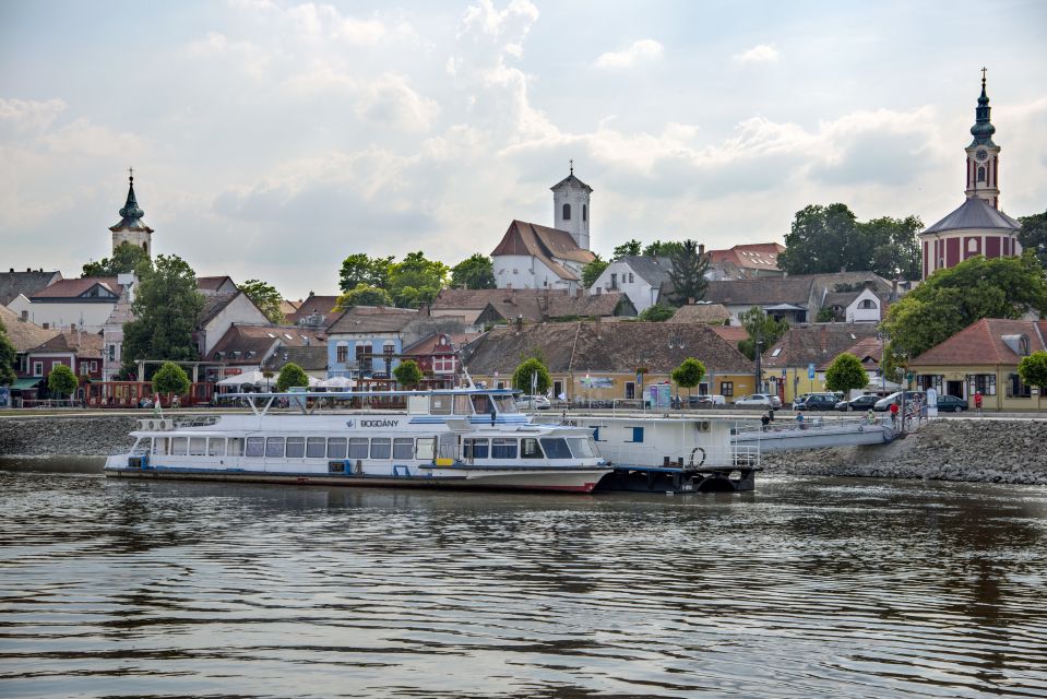 From Budapest: Danube Bend Day Trip in English - Panoramic viewpoints and riverside moments toward Slovakia