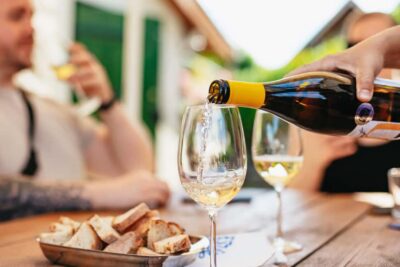 From Budapest: Etyek Wine Tasting Tour with 3-Course Meal - Getting out of the city: pickup, minibus ride, and timing