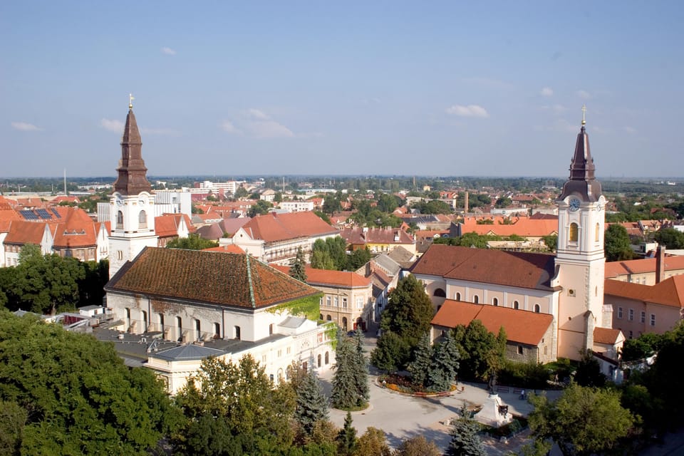From Budapest: Puszta Horse Show and Countryside Visit - Lajosmizse farm visit: aperitif and spirits time that sets the tone