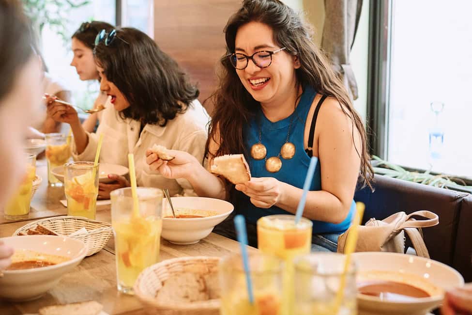 Guided Tipsy Food Tour with Drinks Included in Budapest - Kazinczy Street Synagogue: your first clue about the food