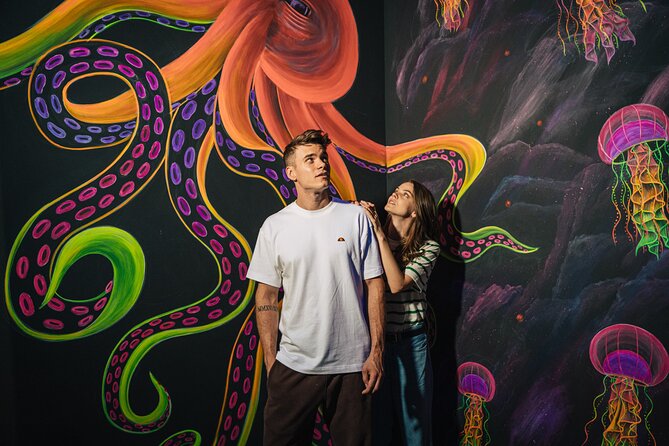 IKONO Budapest - Immersive Experience - Your 1-hour route: endless lanterns, a playful labyrinth, and the ball pit moment