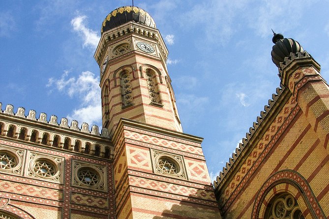 Jewish Heritage / Full tour - Dohány Street Synagogue: the emotional anchor of the tour
