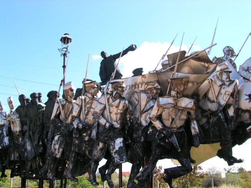 Memento Park: Official Guided Tour with Entry Ticket - Why Memento Park is more than a statue park