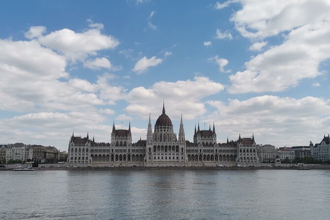 Private Budapest Adventure E-bike Tour to Buda Hills - Sliding Through Parks to Hárshegy and the Bike-Friendly Train Segment