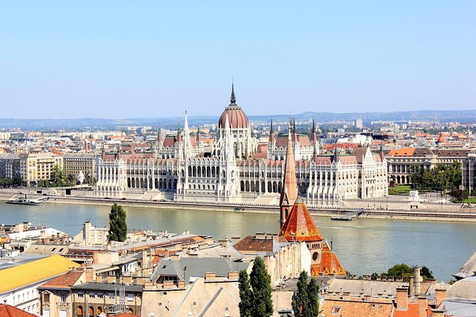 Private Budapest All In One Walking Tour with Strudel Stop - St Stephen’s Basilica: Exterior Time and the Biggest Dome Energy