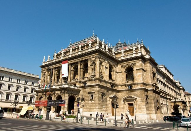 Private Budapest City tour with Classic Russian Jeep or G-Wagon! - The standout reasons this Jeep tour works so well