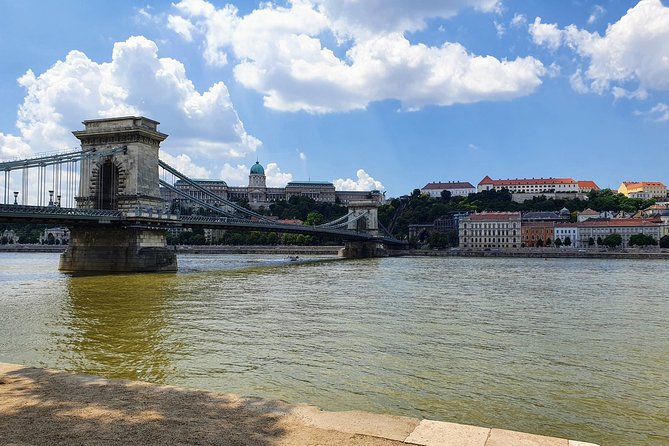 Private city tour by van - Getting Started: A Private Van Plan from Széchenyi István tér