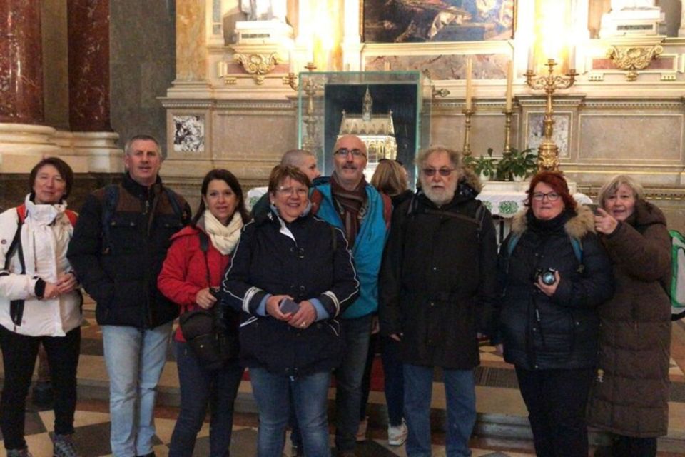 Private Custom Tour with Local Guide Budapest - Photo stops: the quick-win way to get oriented