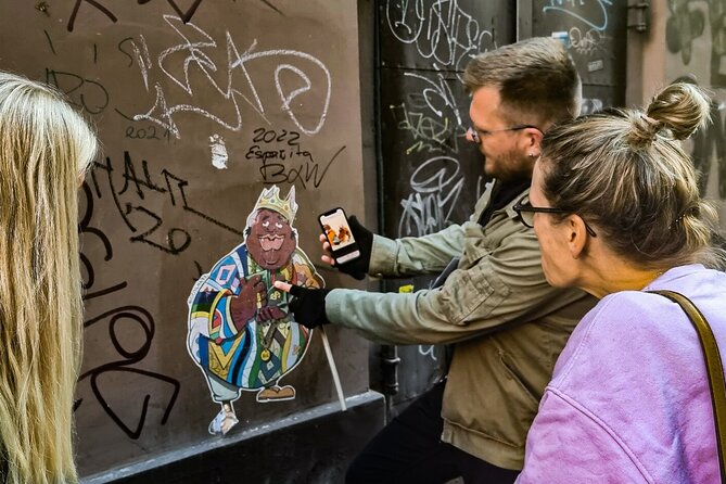 Street Art and Alternative Tour in Budapest - Meeting ET at Telep-Art Galéria and Getting Oriented Fast