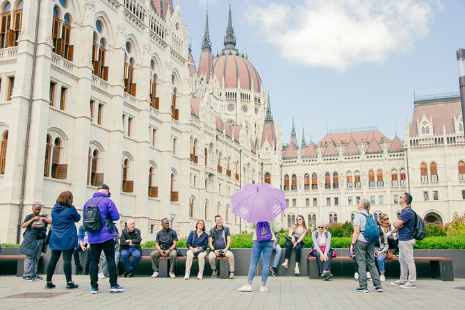 Walking Tour Budapest incl. the Shoes on the Danube Bank - A Fast, Guided Hits Tour of Pest and the Danube Memorial